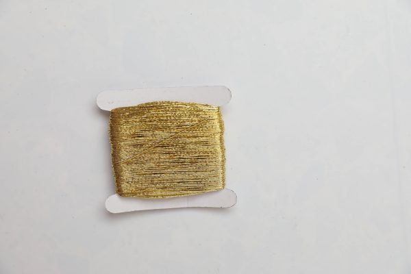 חוטים מטאליים דקים